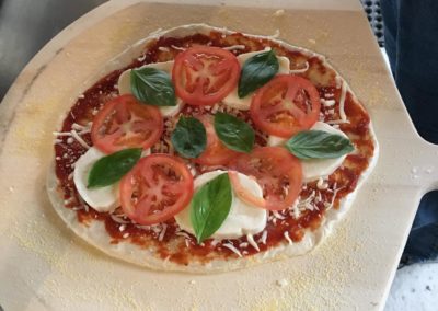 Fresh Mozzarella Pizza with Tomato Slices
